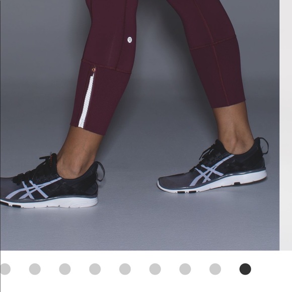 Lululemon Rebel Runner crop- special edition, no longer for sale! size 2 - Picture 9 of 9
